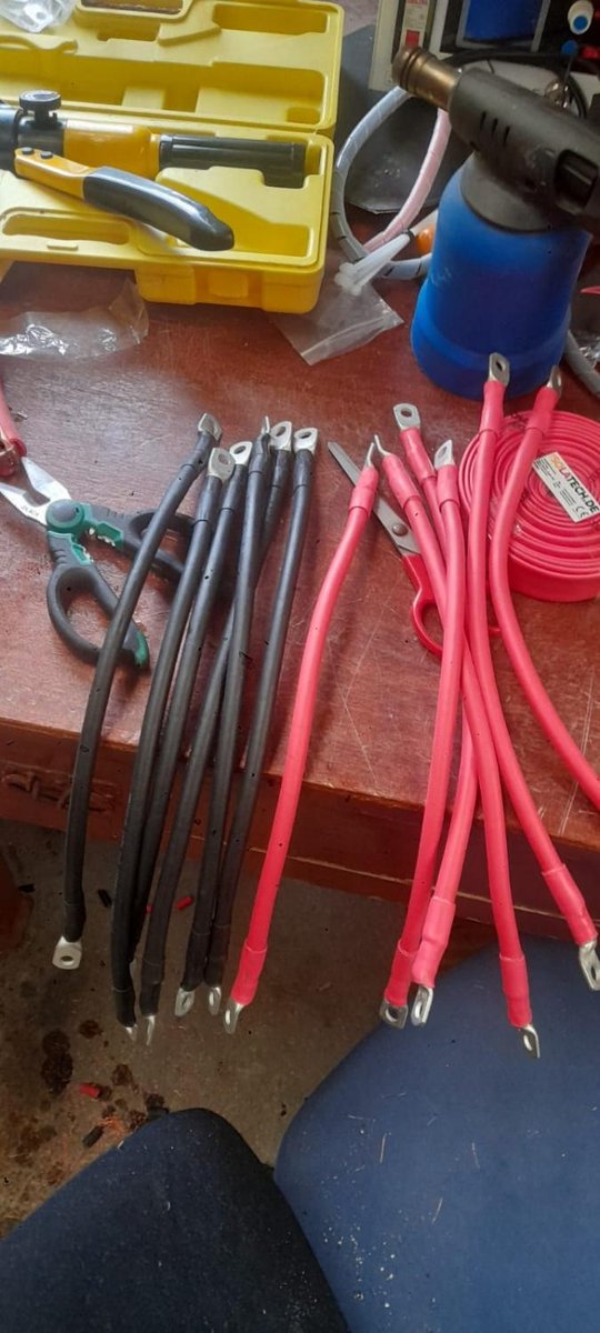 Cavi con lugs preparati in lab